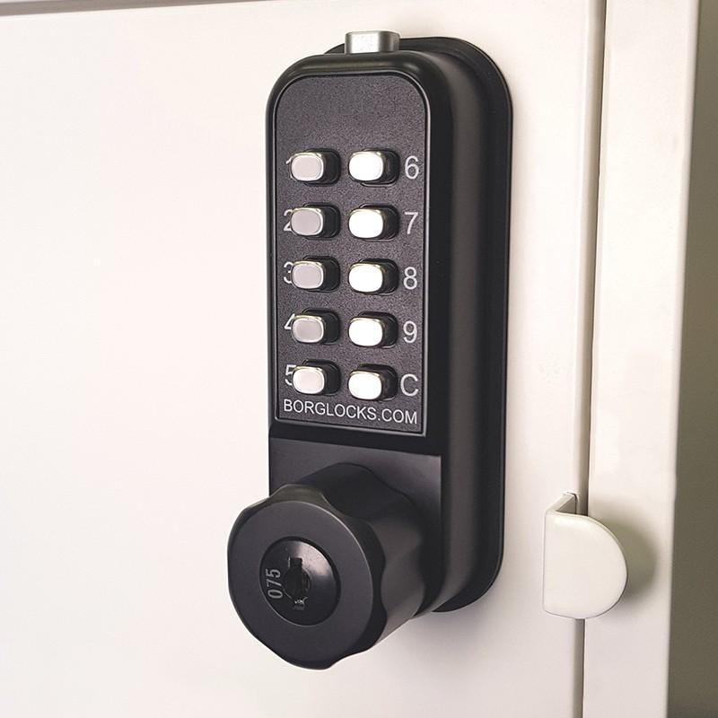 BORG BL1706 ECP Digital Lock Black on Door